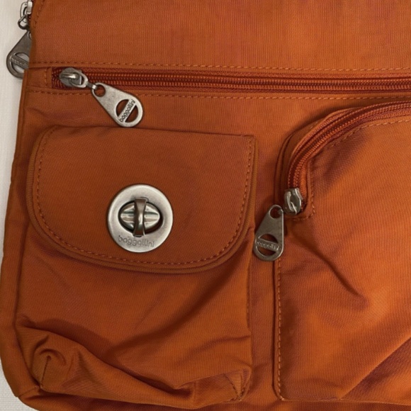 Baggallini Crossbody Purse Bag Orange Nylon Compact Lightweight Travel Bag - Picture 2 of 12
